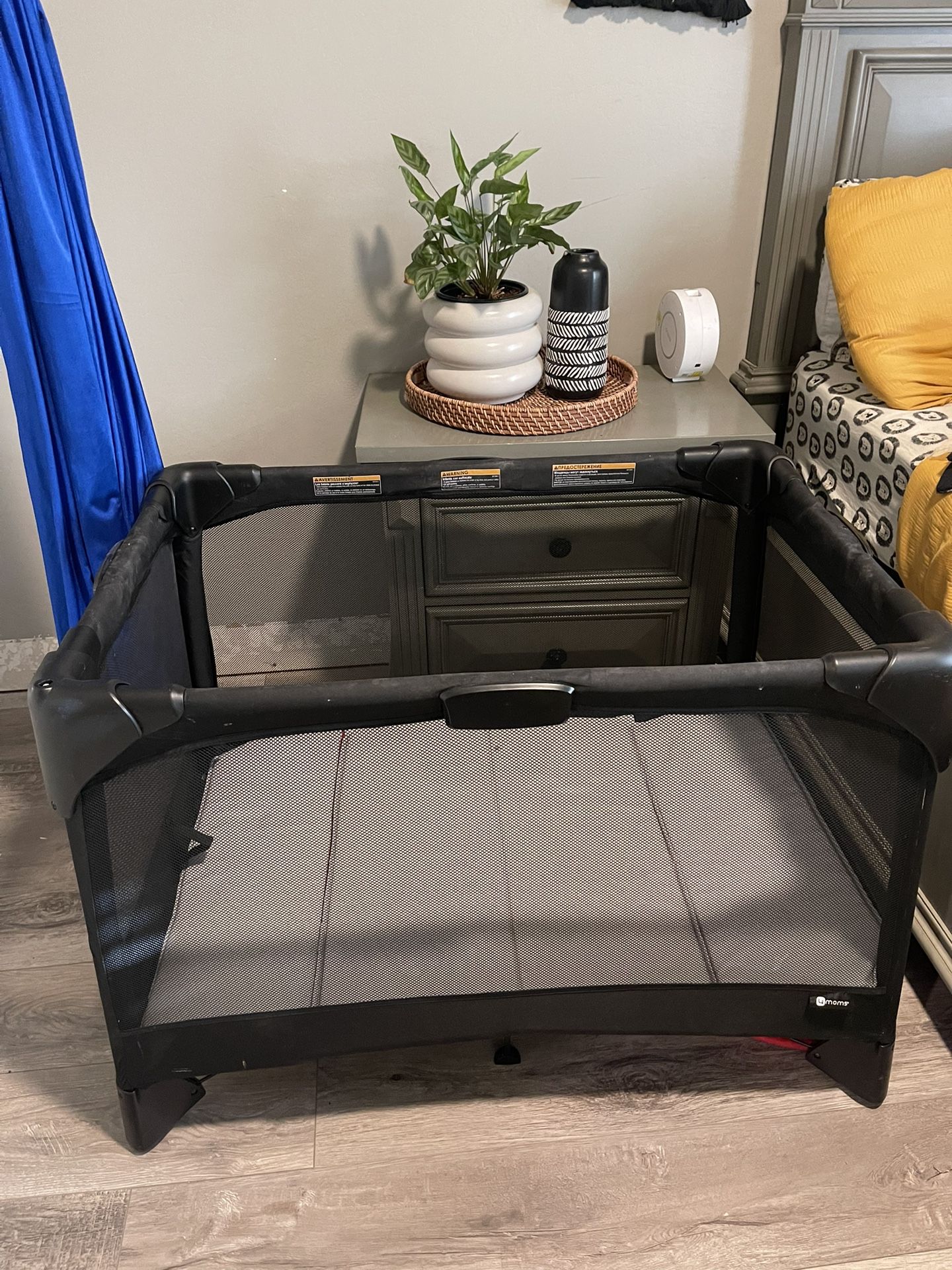 4moms Pack N Play 