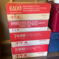 NAD Stero system with speakers 