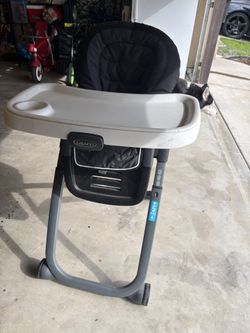 Baby feeding chair