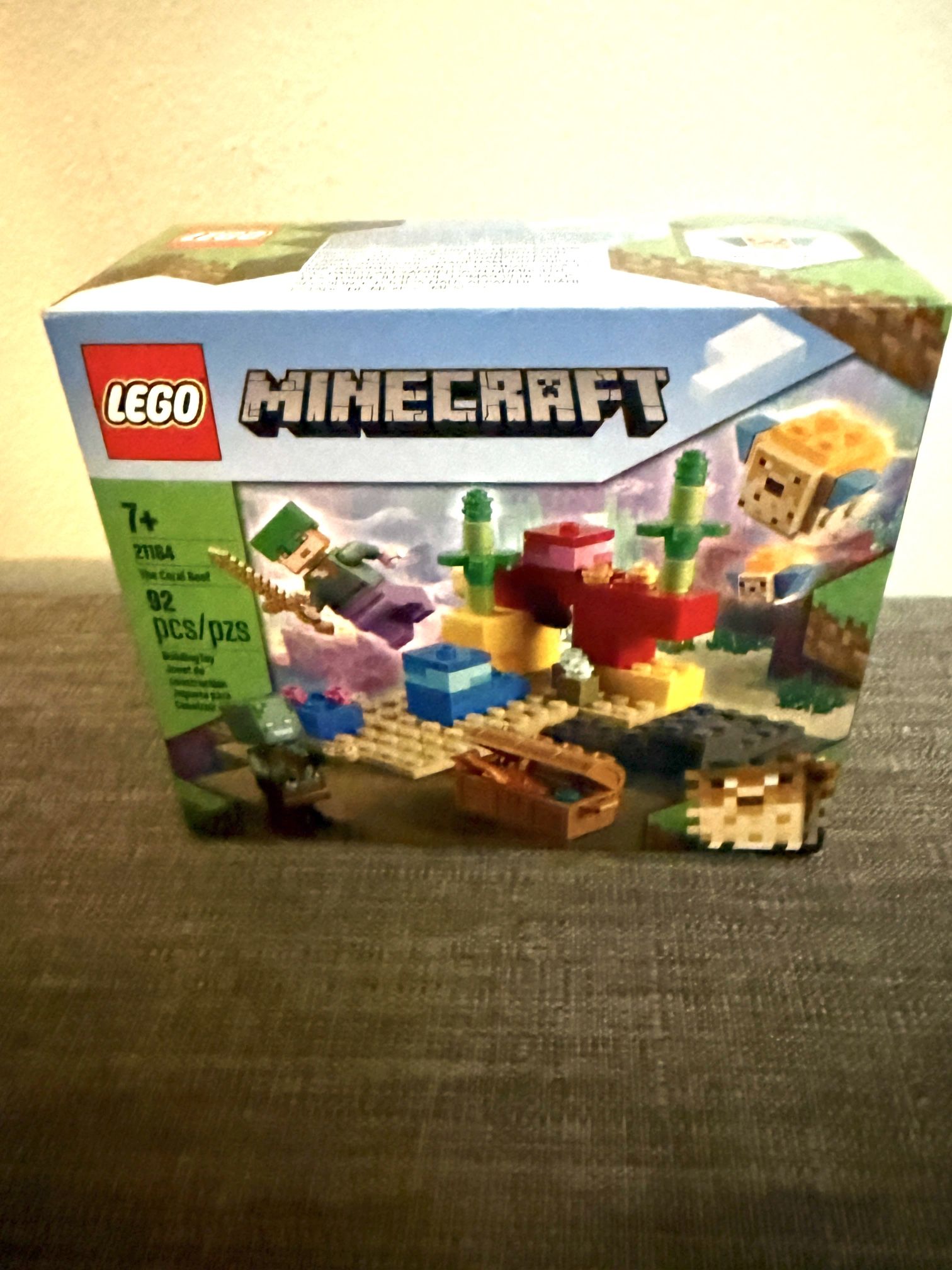New LEGO Minecraft The Coral Reef Building Kit (92 Pieces) 21164