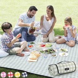 ZAZE Extra Large Picnic Outdoor Blanket, 80x80'" Waterproof Foldable Green White