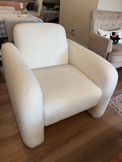 Arm chair / single sofa chair
