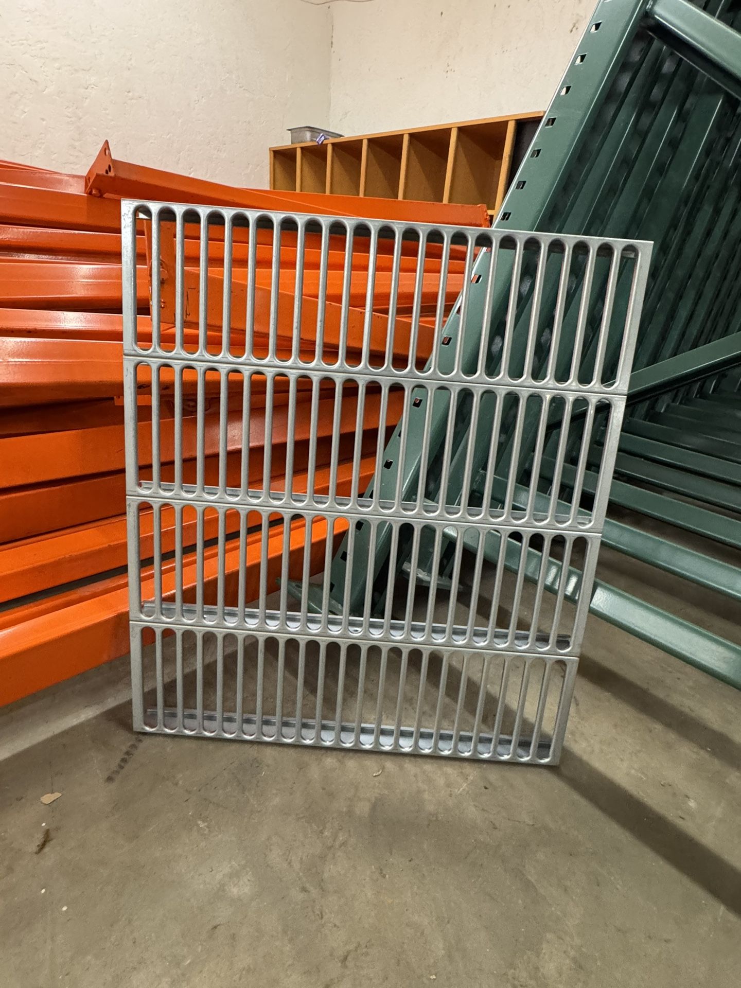 Metal shelving heavy duty