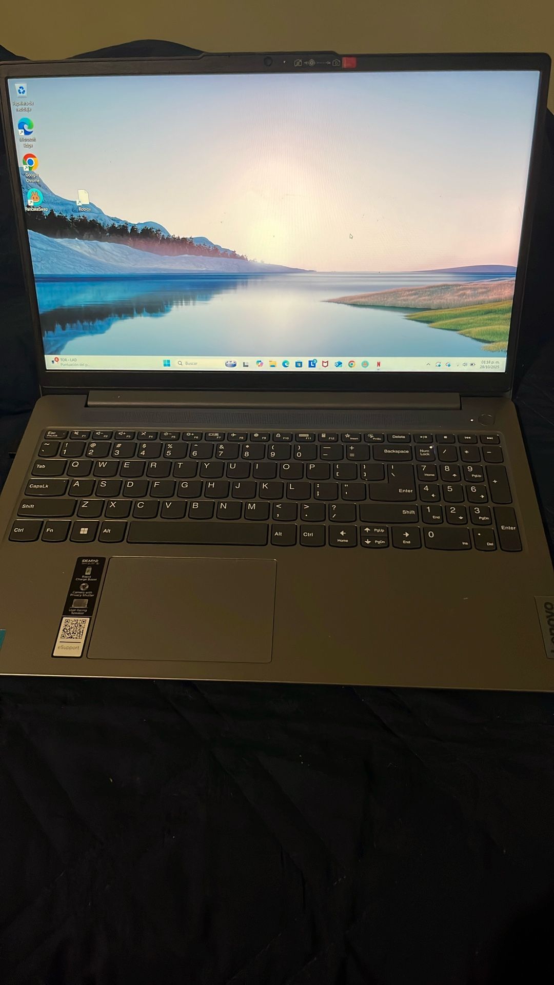 Hp laptop like new with charger