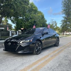 2023 Nissan Altima Sr 