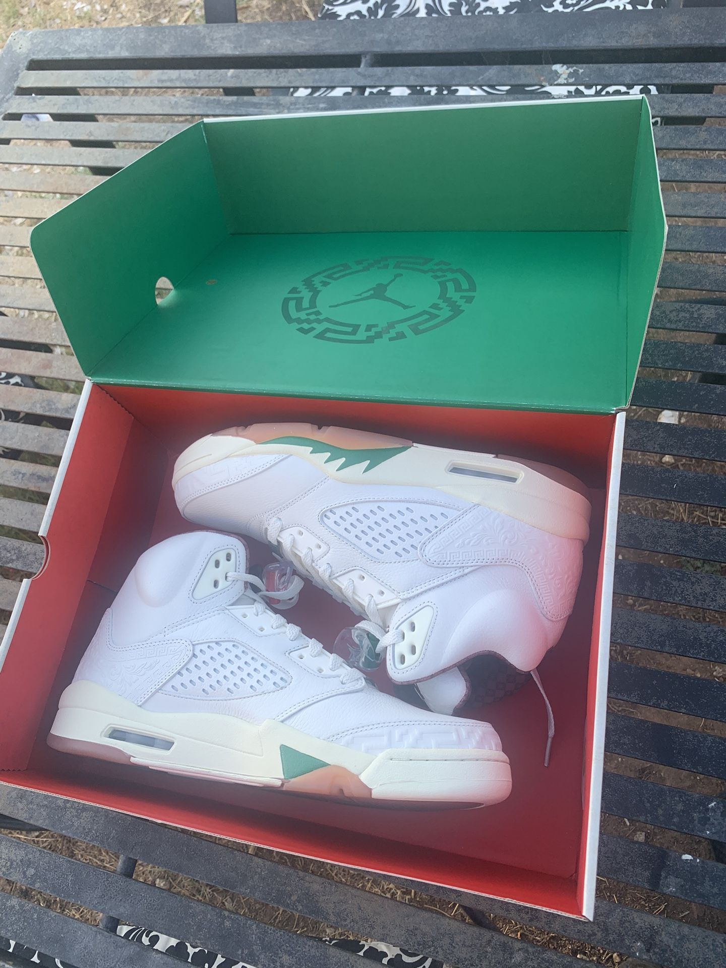 AIR JORDAN 5 RETRO “EL GRITO” Size 11