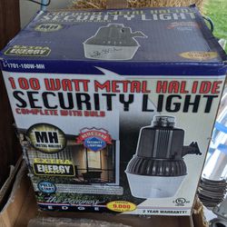 Brand New Metal Halide Security Light  Thumbnail