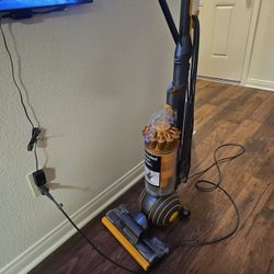 Dyson Ball Multifloor 2 Vacuum Cleaner