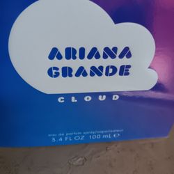 eau De Porfum Spray Vapor. Arianna. Grande 