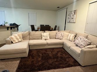 Sectional couch 500