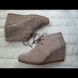Tom's Lace Up Ankle Wedge Booties 