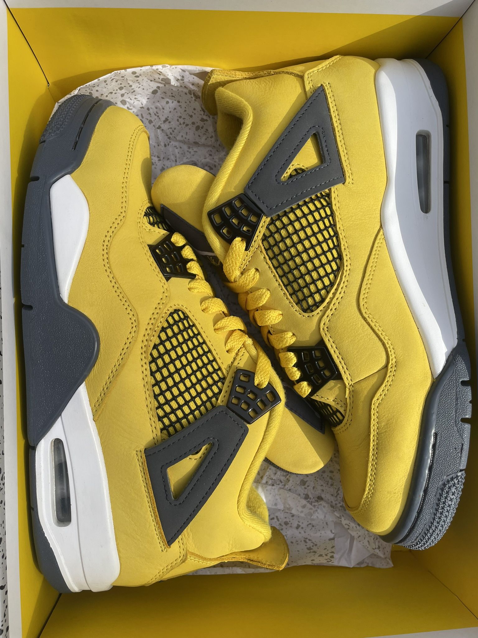 Jordan 4 Retro Lightning