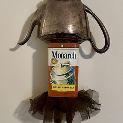 BILL FINKS PRIMITIVE TWIG WALL DOLL TEA POT