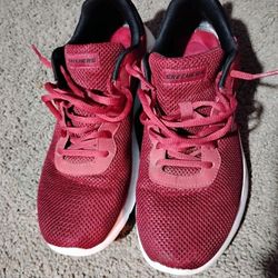 Skechers Size 9 .5