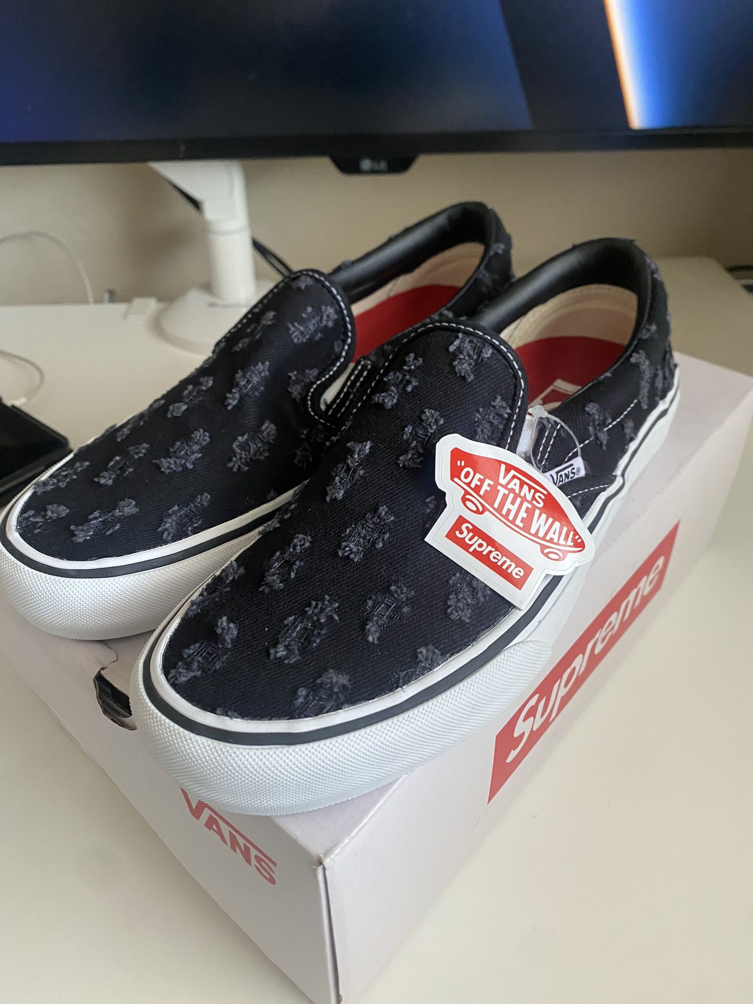 Supreme Vans Punch Hole Slip On Size 9 Men