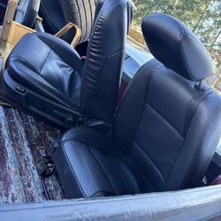 2005-2009 Mustang Front Seats