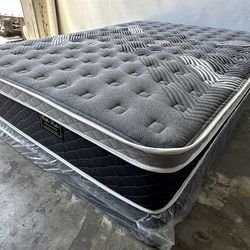 Full oasis thermal comfort Europillow top 12inch Matres !!