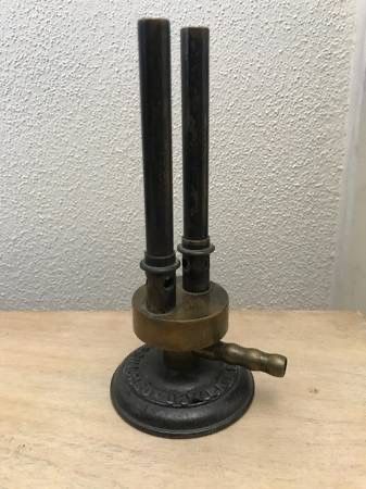 Vintage Antique 2 Head Brass Bunsen Burner C.H Stoelting Manufacturing