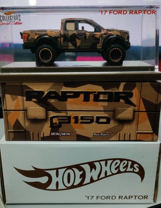 Hot Wheels 2021 RLC Exclusive '17 Ford F-150 Raptor CAMO Desert Dino