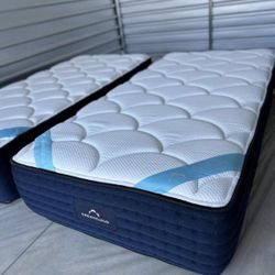 Dreamcloud Premier Twin XL Mattresses (Will Sell Just 1 Or Set)