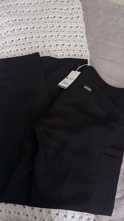 Brand new Figs scrub pants !