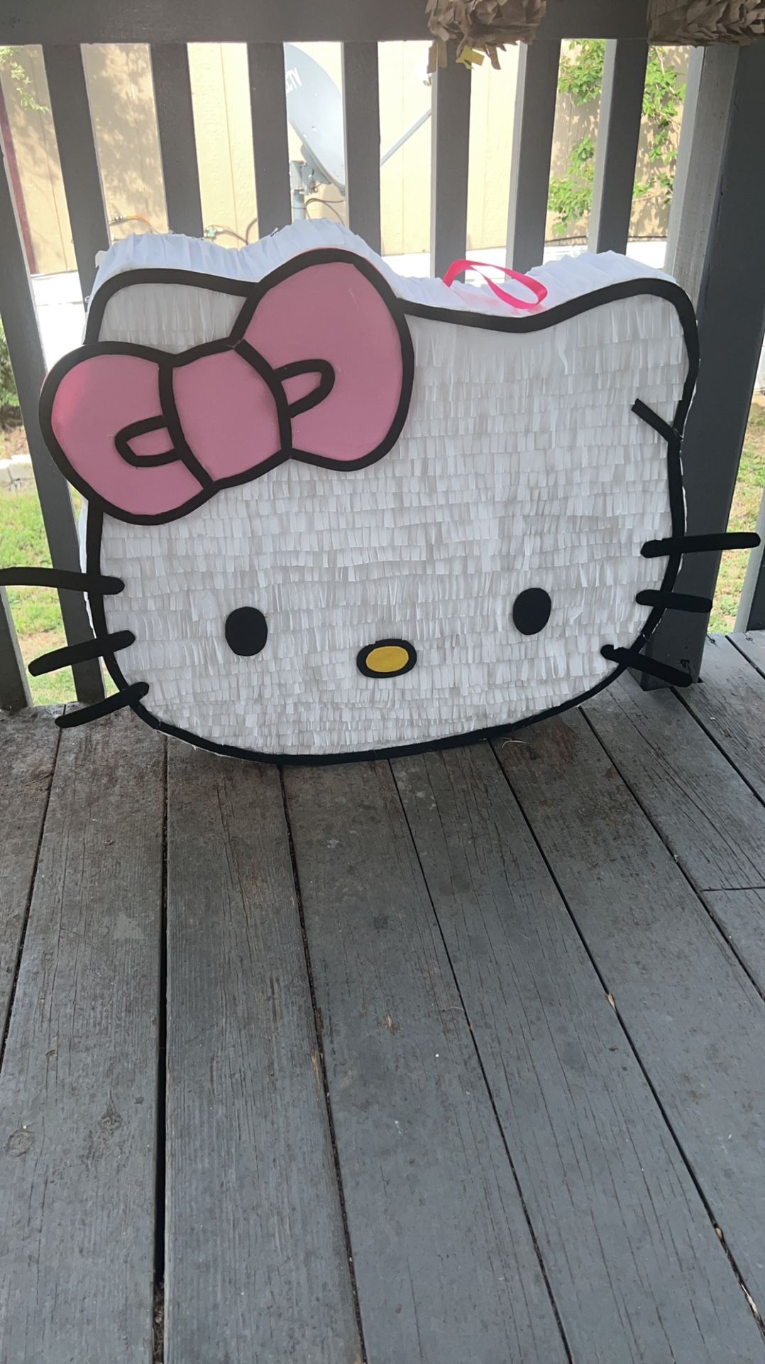 Hello Kitty Head Piñata