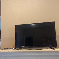 27 Inch tv Like New  HAIER Brand 