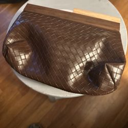 Cute moving wood clutch