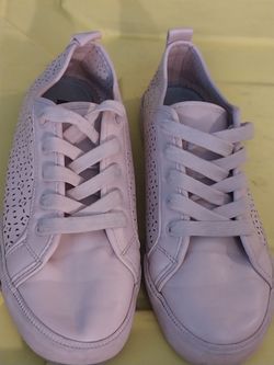 Pink Tommy Hilfiger shoes size 7.5 $15