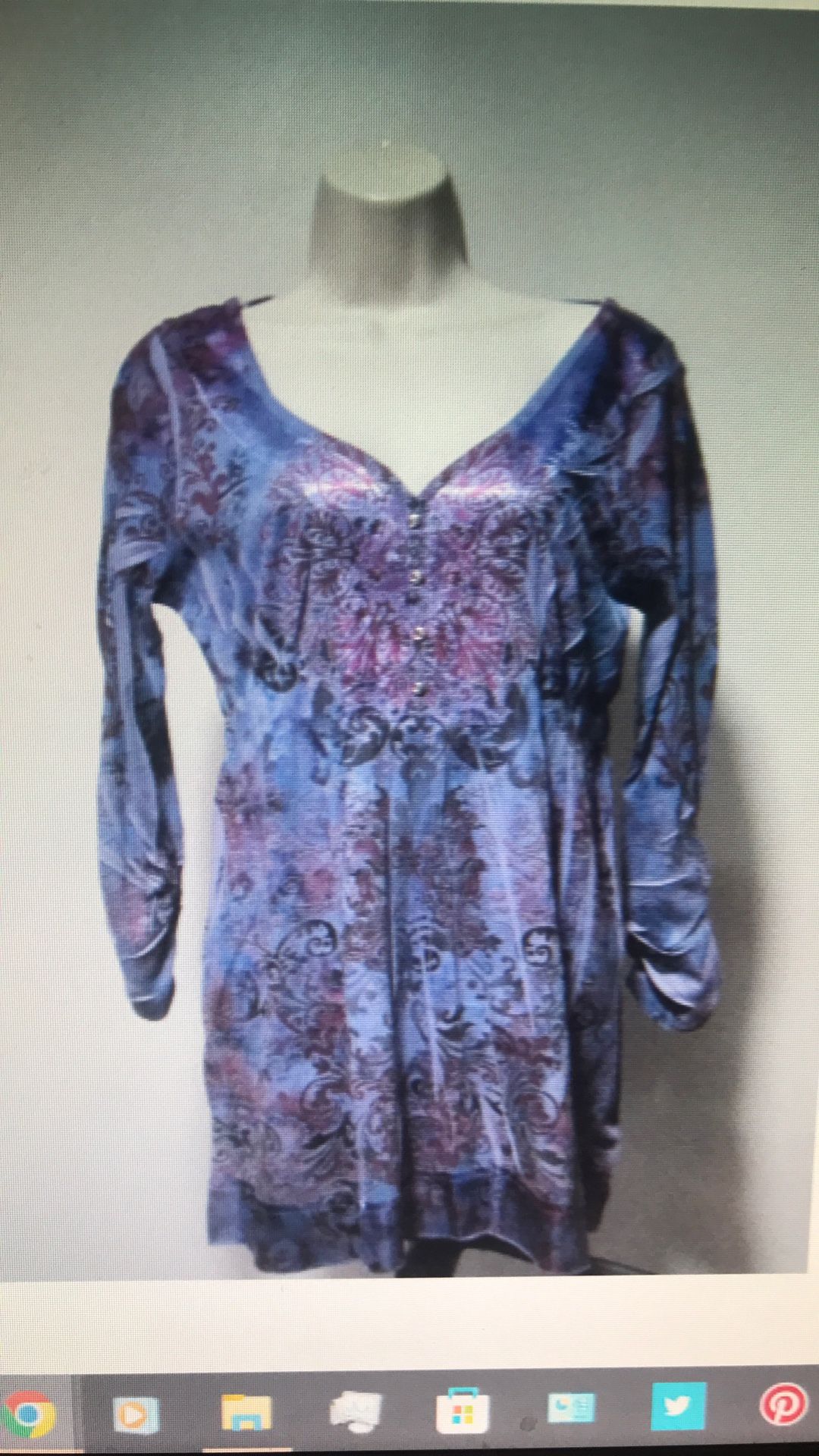 Energe World Wear Womens Shirt Medium Purple Print V Neck Long Sleeve Studded