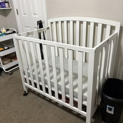 Beautiful Small Baby Crib + Mattress
