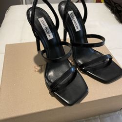 Aldo Black Patent Heels 
