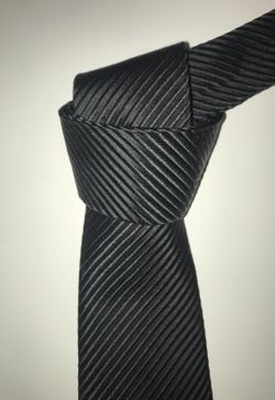 100% Authentic David Donahee tie Black