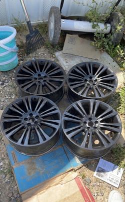 20 itch rims fit Chrysler /Challenger /charger
