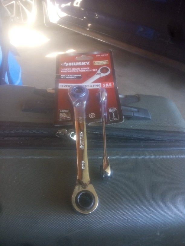 HUSKY 2- PIECE QUAD DRIVE RATCHETING WRENCH SET