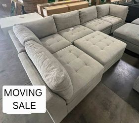 Thomasville Tisdale Modular Sectional Couch Sofa with Storage Ottoman