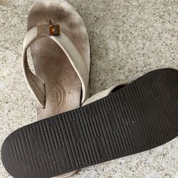 Light Sand Leather Rainbow Sandals Women’s XL Size 8.5 - 9.5