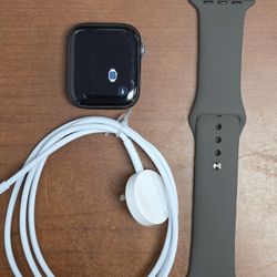 APPLE WATCH SERIES 6 44MM GPS ONLY GOOD CONDITION