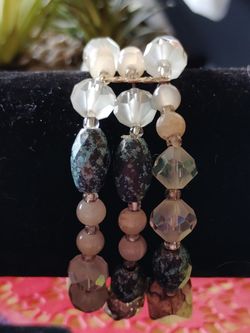 Women's 3 Strand Glass Beaded Bracelet