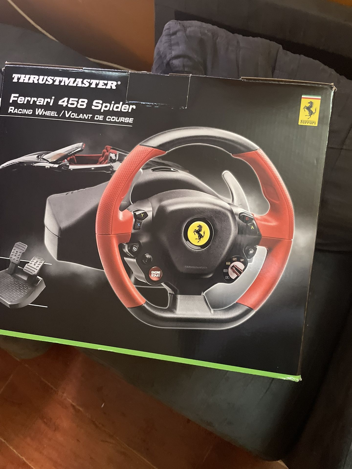 Xbox Ferrari 458 Spider RACING WHEEL / VOLANT DE COURSE