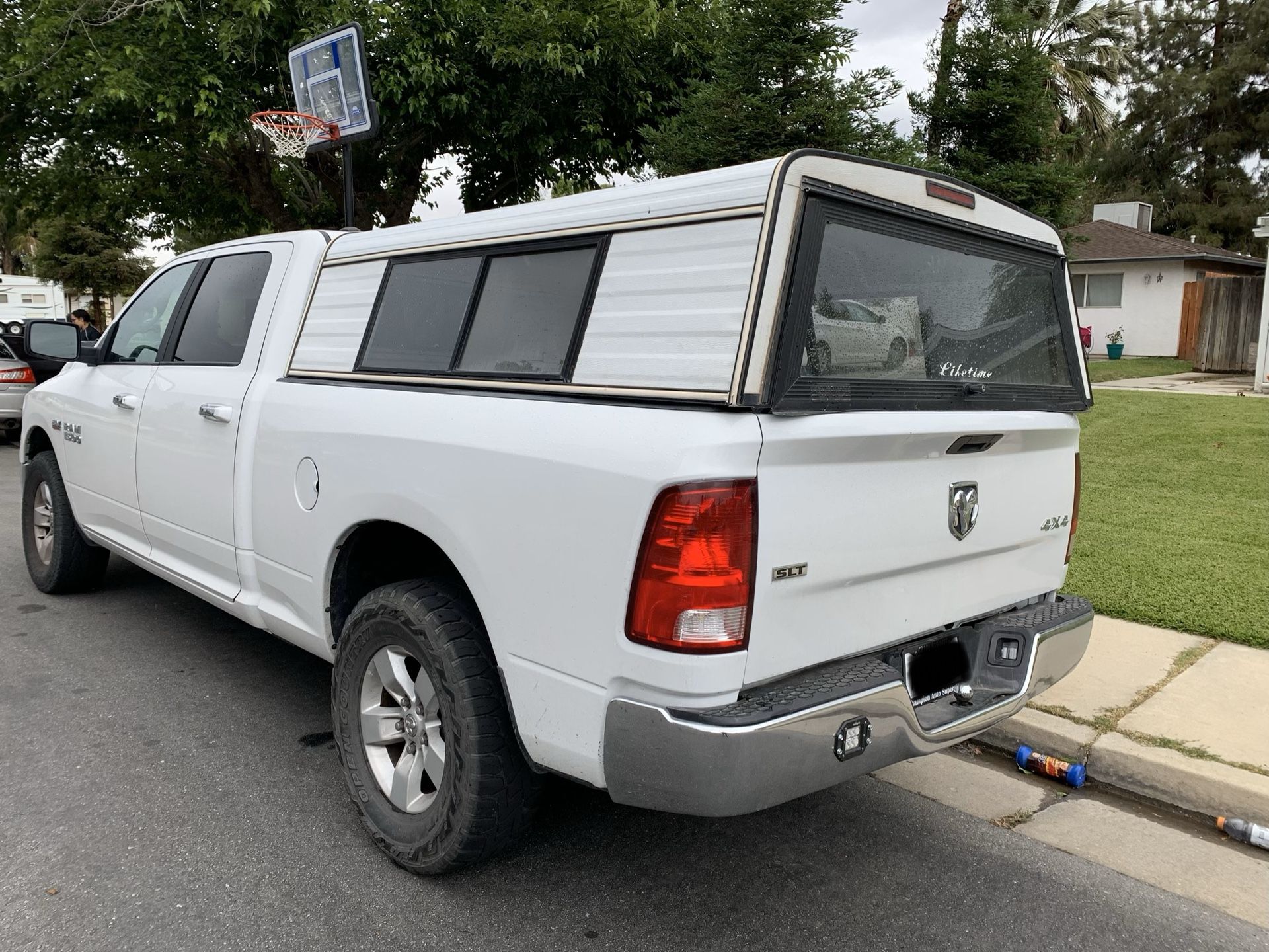 Aluminum camper shell