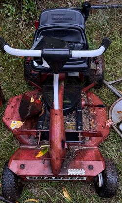 Snapper riding lawn mower