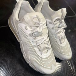 Nike Air Max 270 React 