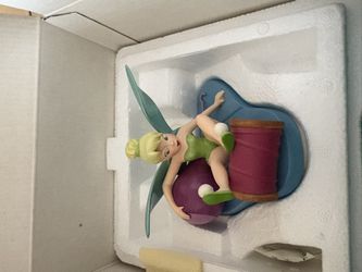 2001 Walt Disney Classics Collection (WDCC) Tinker Bell “Little Charmer”