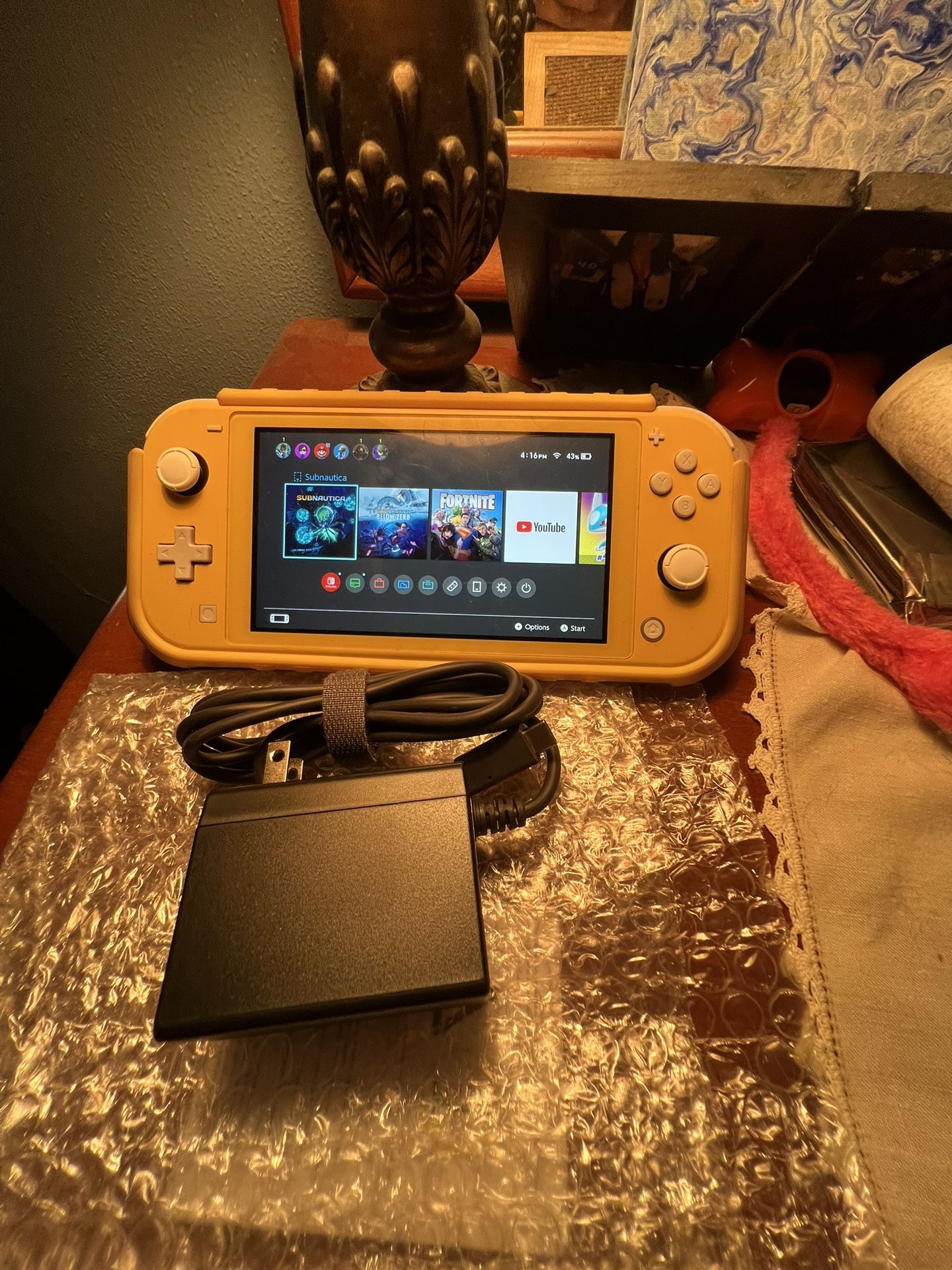 Nintendo Switch Lite