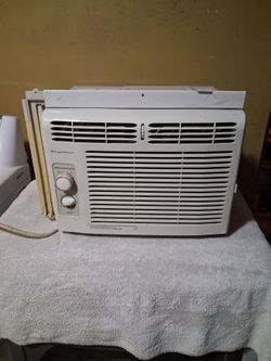 Frigidaire 5,000 btu air conditioner