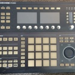 Native Instruments Mashine Studio