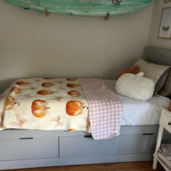 Ethan Allen twin bed 