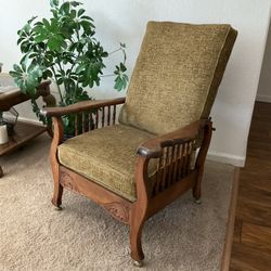 Beautiful Antique Morris Chair