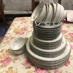 Noritake Fairmont China Set 34 Pieces Dinnerware 